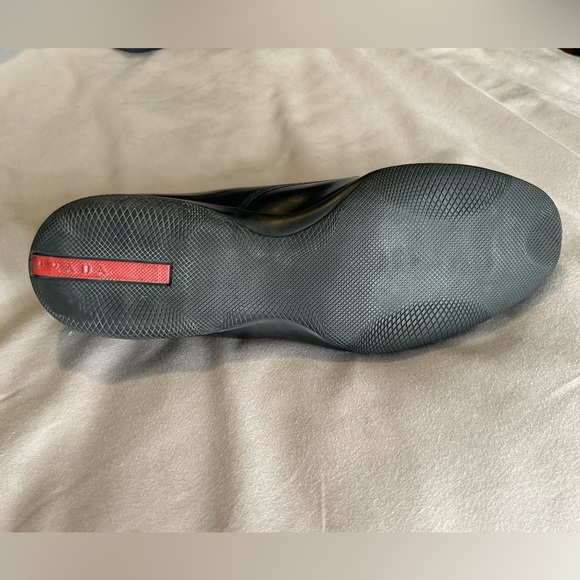 Prada lace-ups w/ rounded sole (US 10) - Picture 6 of 8